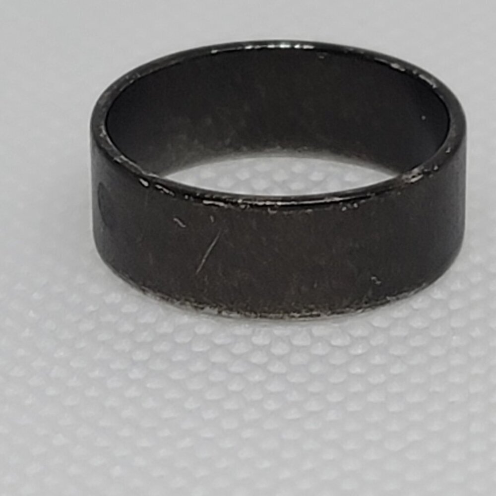 R91. Stainless Steel Ring.